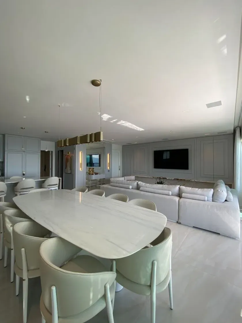 Apartamento frente mar mobiliado com 5 suítes e 4 vagas na Barra Sul em Balneário Camboriú — foto 2