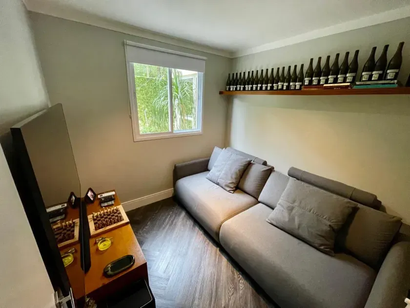 Apartamento garden com 3 dormitórios sendo 1 suíte e 3 vagas de garagem Nações Balneário Camboriú