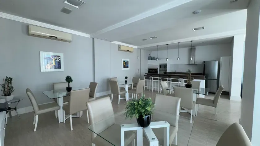 Apartamento com 3 dormitórios sendo 1 suíte quadra mar em Balneário Camboriú — foto 13