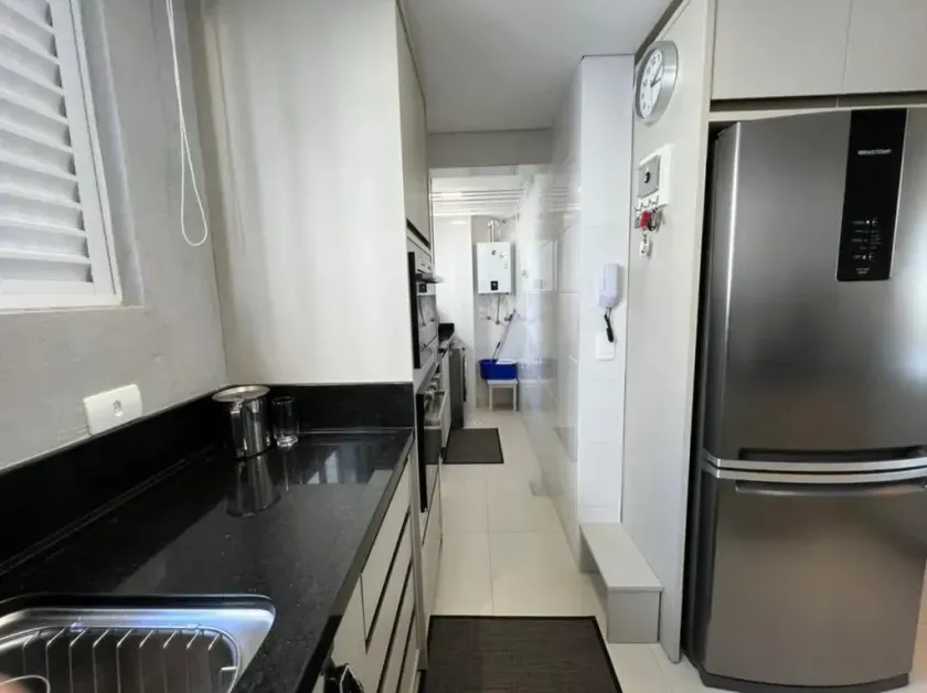 Apartamento mobiliado com 3 suítes e 2 vagas no Centro de Balneario Camboriu- SC — foto 16
