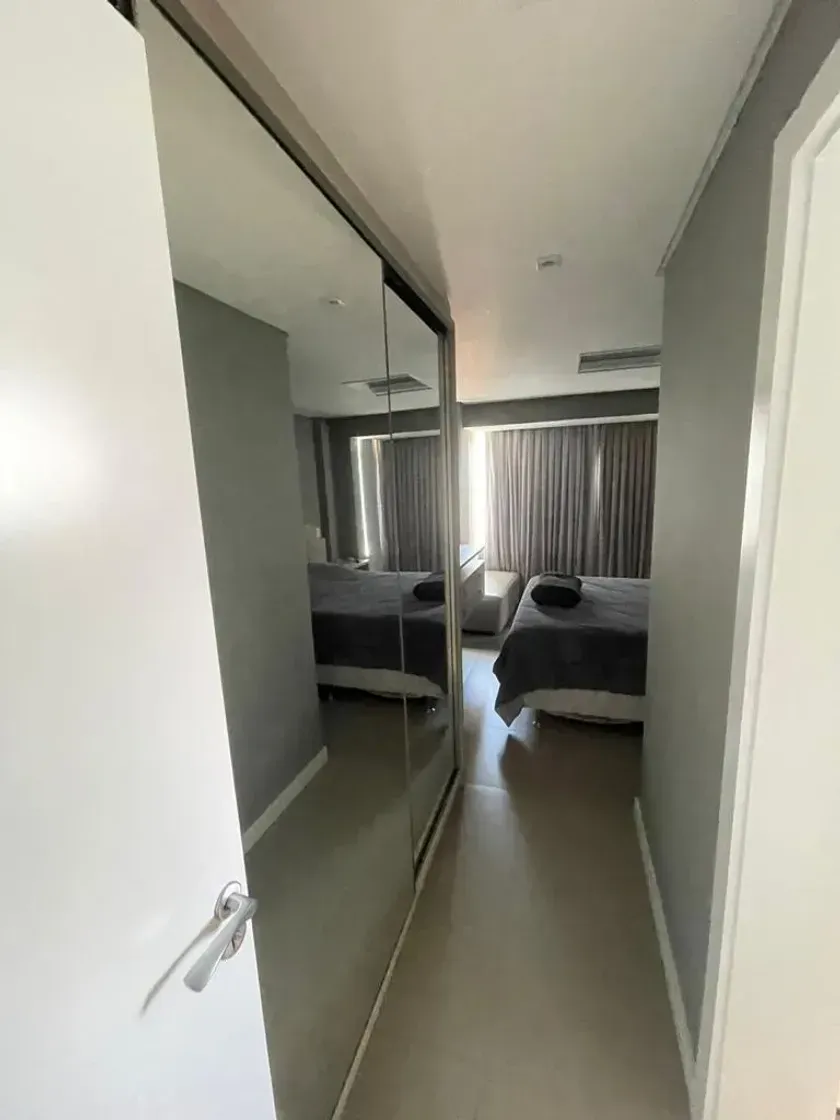 Apartamento mobiliado com 2 dormitórios sendo 1 suíte e 2 vagas de garagem na Praia Brava - Itajaí — foto 12