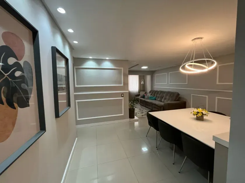 Apartamento com 3 dormitórios sendo 1 suíte e 1 vaga de garagem na Avenida Brasil