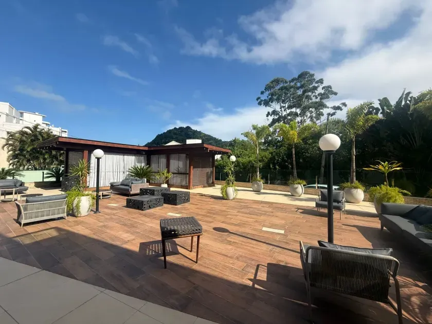 Apartamento com 2 dormitórios sendo 1 suíte e 1 vaga de garagem na Praia Brava em Itajaí — foto 17