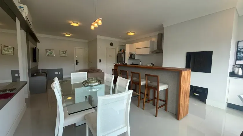 Apartamento com 2 dormitórios sendo 1 suíte e 1 vaga de garagem na Praia Brava em Itajaí — foto 4