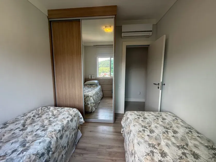 Apartamento com 2 dormitórios sendo 1 suíte e 1 vaga de garagem na Praia Brava em Itajaí — foto 9