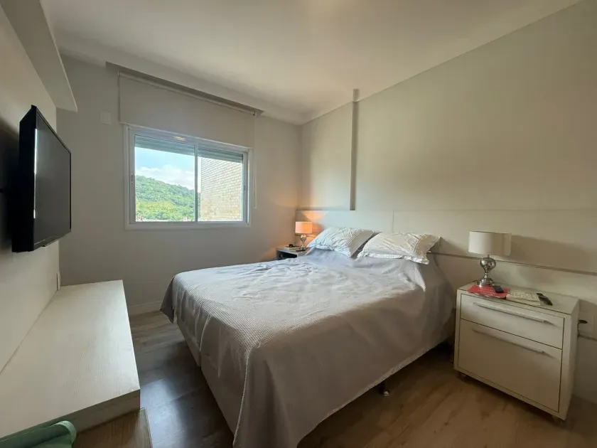 Apartamento com 2 dormitórios sendo 1 suíte e 1 vaga de garagem na Praia Brava em Itajaí — foto 7