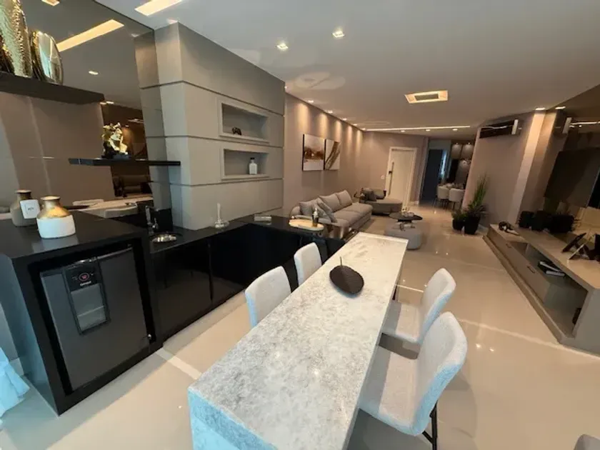 Apartamento alto padrão com 3 suítes e 2 vagas de garagem em Balneário Camboriú — foto 3