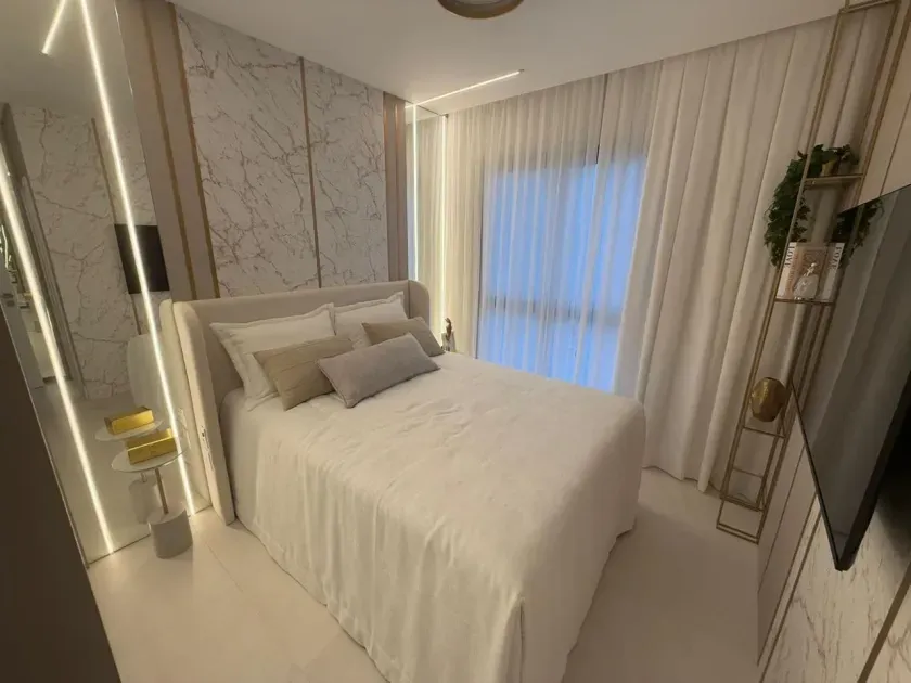 Apartamento com 4 dormitórios sendo 2 suítes + 2 demi e 3 vagas de garagem em Balneário Camboriú/SC