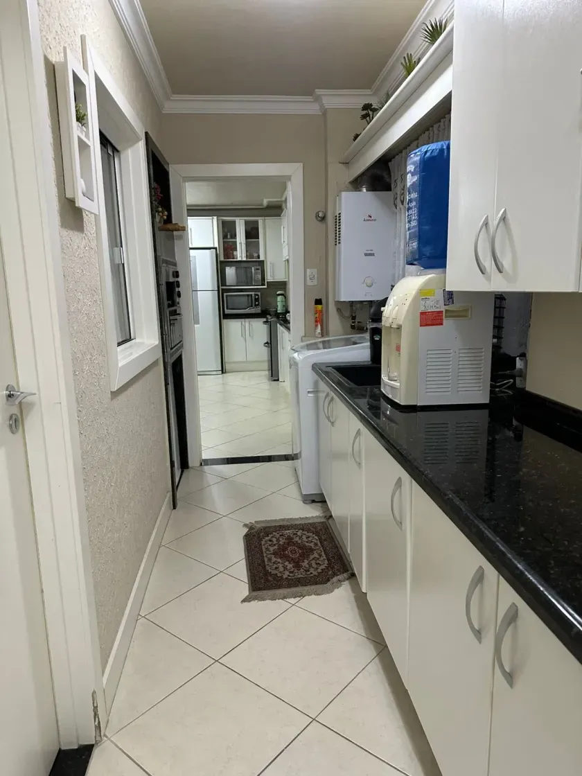 Apartamento frente mar 3 dormitórios sendo 2 suítes e 1 vaga no Centro de Balneário Camboriú — foto 9