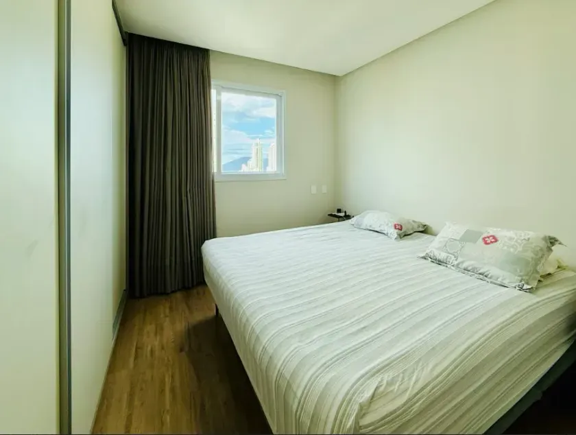 Apartamento com 4 dormitórios sendo 2 suítes e 2 vagas de garagem em Balneário Camboriú — foto 5