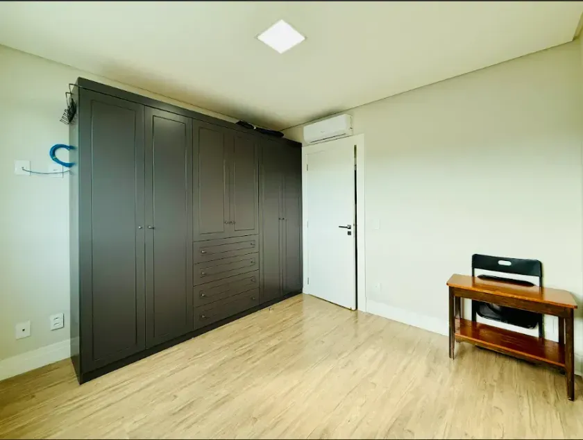 Apartamento com 4 dormitórios sendo 2 suítes e 2 vagas de garagem em Balneário Camboriú — foto 6