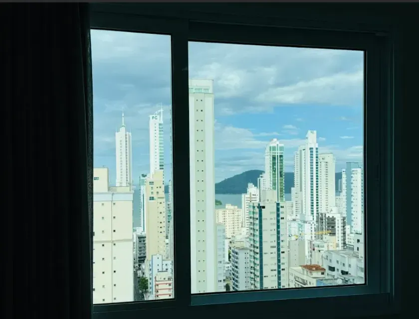 Apartamento com 4 dormitórios sendo 2 suítes e 2 vagas de garagem em Balneário Camboriú — foto 12