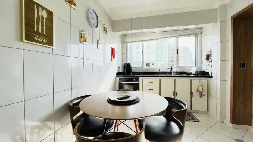 Apartamento frente mar com 3 dormitórios sendo 1 suíte na Barra Norte de Balneário Camboriú/SC — foto 10