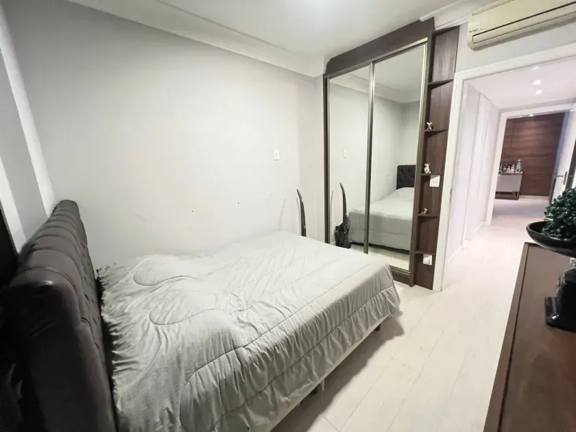 Apartamento decorado com 3 dormitórios sendo 1 suíte e 1 vaga em  Balneário Camboriú — foto 9