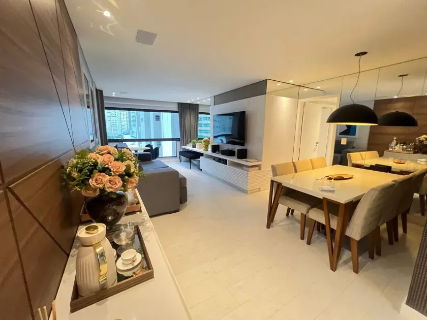 Apartamento decorado com 3 dormitórios sendo 1 suíte e 1 vaga em  Balneário Camboriú — foto 2