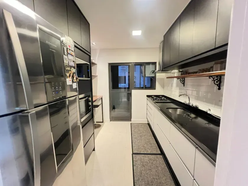 Apartamento decorado com 3 dormitórios sendo 1 suíte e 1 vaga em  Balneário Camboriú — foto 5