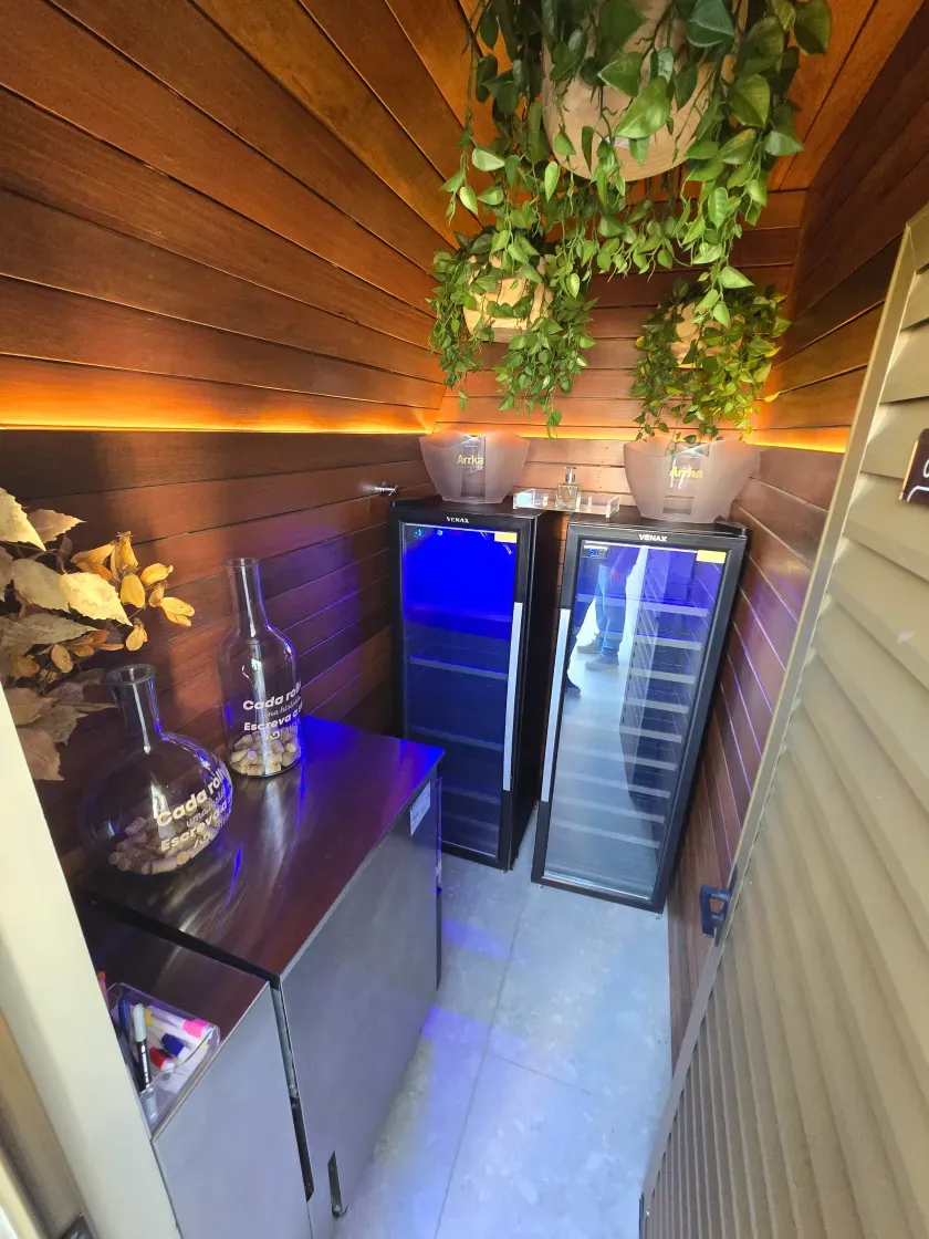 Apartamento novo alto padrão com 4 suítes e 4 vagas de garagem no Centro de Balneário Camboriú. — foto 23