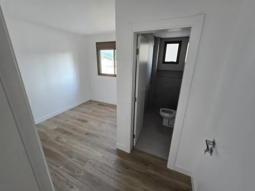 Apartamento novo alto padrão com 4 suítes e 4 vagas de garagem no Centro de Balneário Camboriú. — foto 12