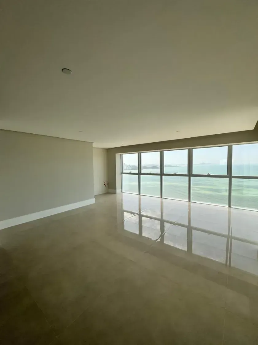 Apartamento frente mar com 4 suítes e 4 vagas na Barra Sul de Balneário Camboriú — foto 2