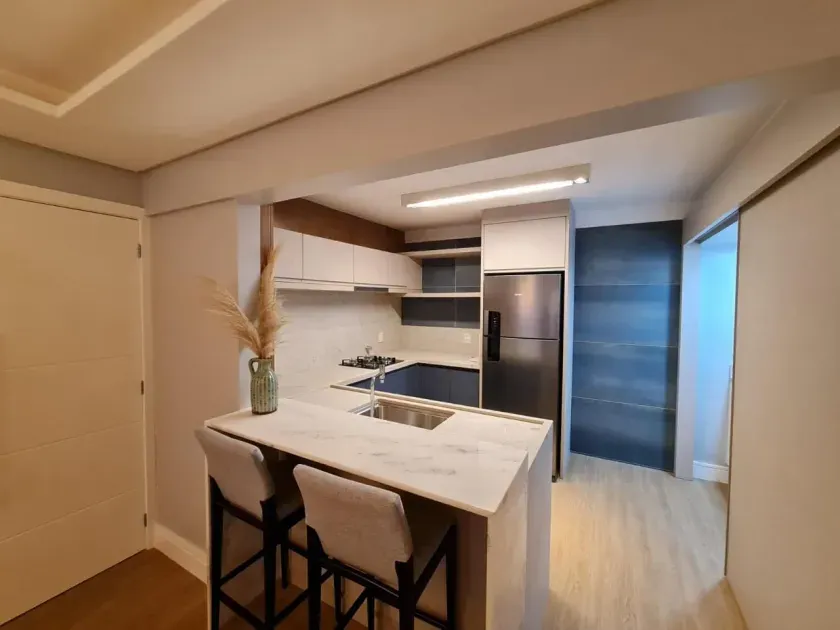 Apartamento mobiliado com 2 dormitórios sendo 1 suíte e 1 vaga na Atlantica em Balneário Camboriú — foto 11