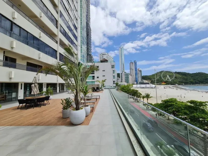 Apartamento mobiliado com 2 dormitórios sendo 1 suíte e 1 vaga na Atlantica em Balneário Camboriú — foto 19