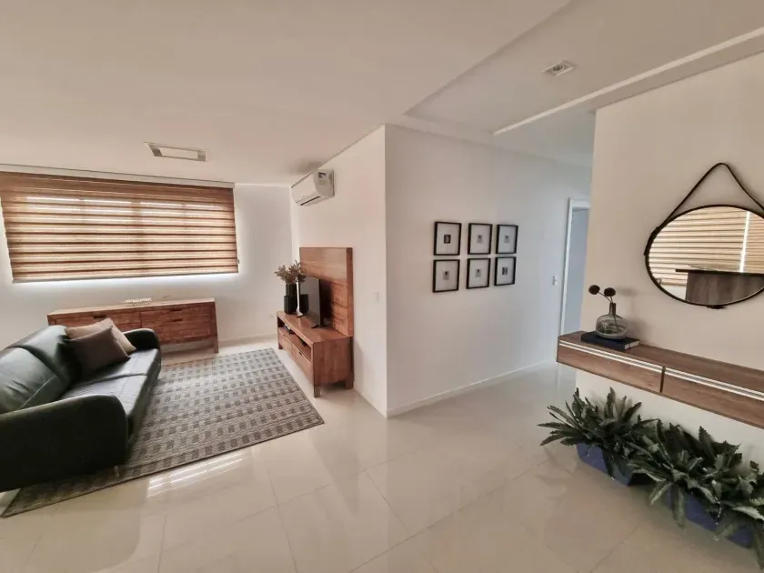 Apartamento mobiliado com 2 suítes e 2 vagas na Barra Norte em Balneário Camboriú. — foto 4