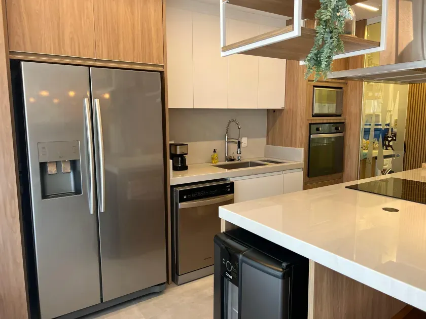 Apartamento com 3 suítes e 2 vagas de garagem - Praia Brava em Itajaí/SC