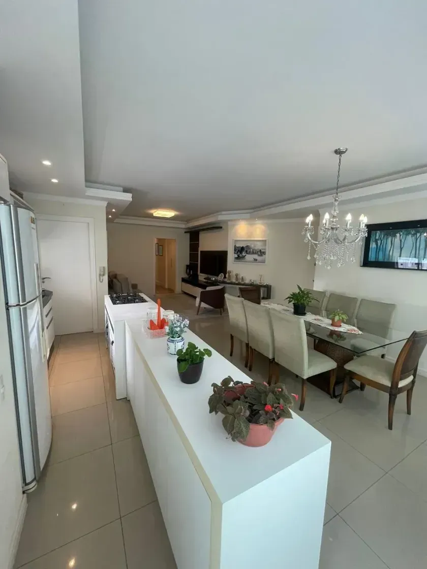 Apartamento com 3 suítes sendo 2 demi e 2 vagas de garagem em Balneário Camboriú/SC — foto 4