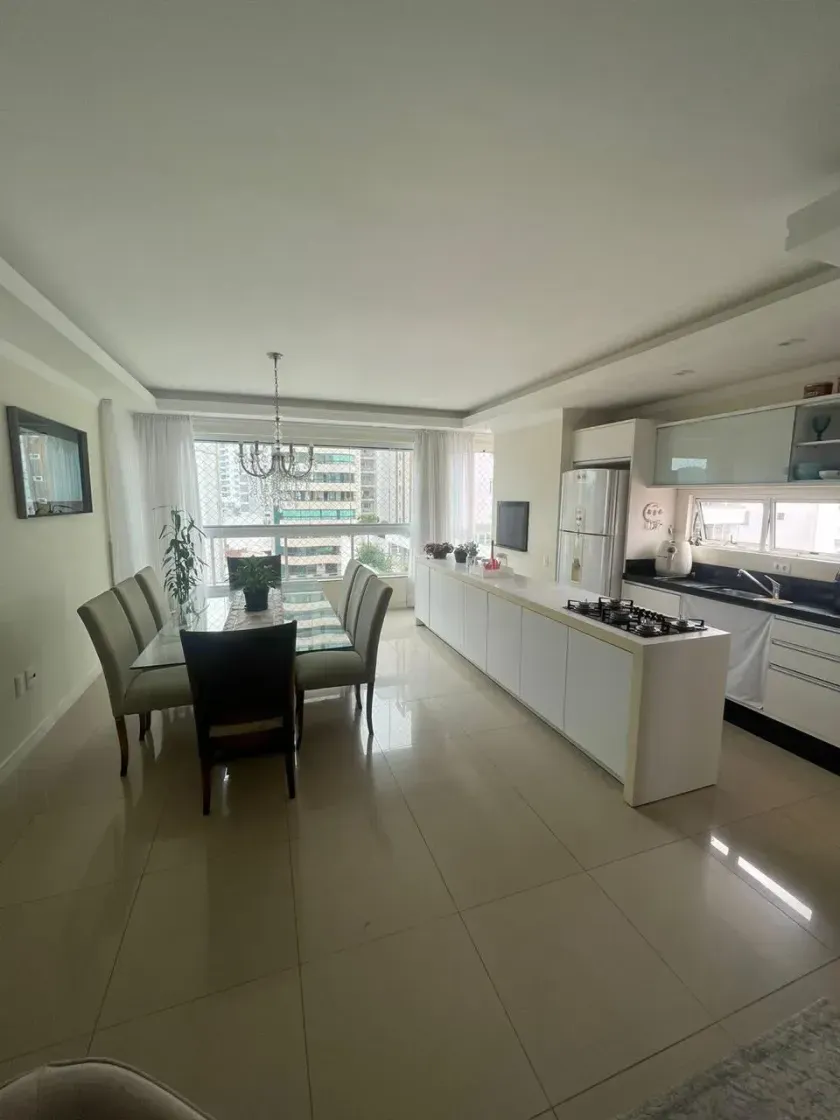 Apartamento com 3 suítes sendo 2 demi e 2 vagas de garagem em Balneário Camboriú/SC — foto 7