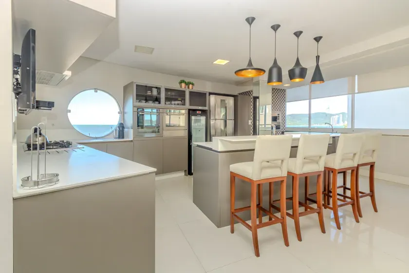 Apartamento de 3 suites e 1 vaga de garagem frente mar em Balneário Camboriú/SC — foto 12