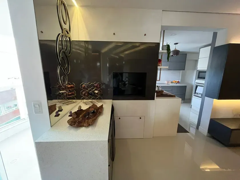 Apartamento alto padrão com 3 suítes e 3 vagas de garagem em Balneário Camboriú/SC — foto 6