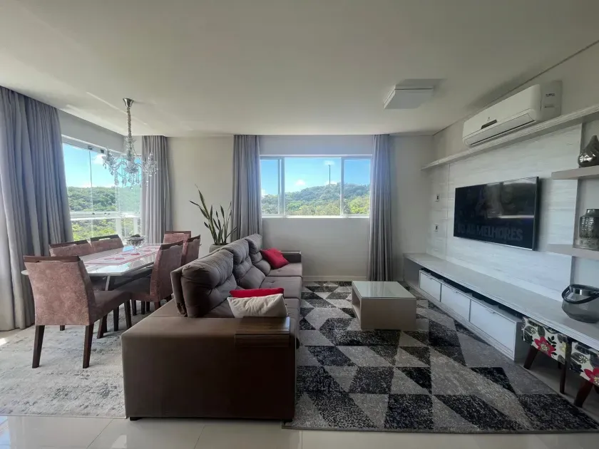 Apartamento com 2 suítes e 2 vagas de garagem no Bairro Pioneiros em Balneário Camboriú/SC — foto 4