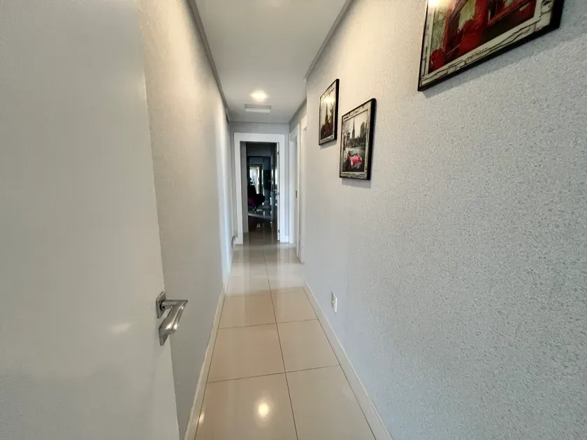 Apartamento mobiliado com 3 suítes e 2 vagas - Na Av. Central em Balneário Camboriú/SC — foto 13