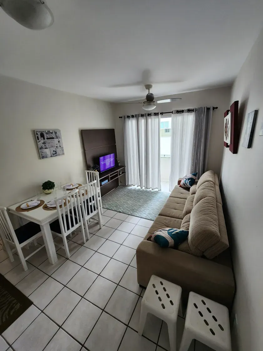 Apartamento quadra mar 2 dormitórios  e 1 vaga no Centro Balneário Camboriú