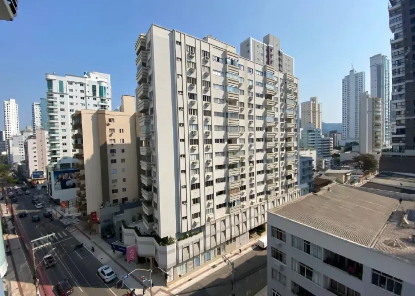 Apartamento quadra mar com 2 dormitórios e 1 vaga de garagem - Avenida Brasil Balneário Camboriú/SC — foto 13