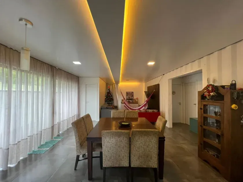 Casa container com 3 dormitórios sendo 1 suíte e 4 vagas Estaleirinho em Balneário Camboriú/SC — foto 3