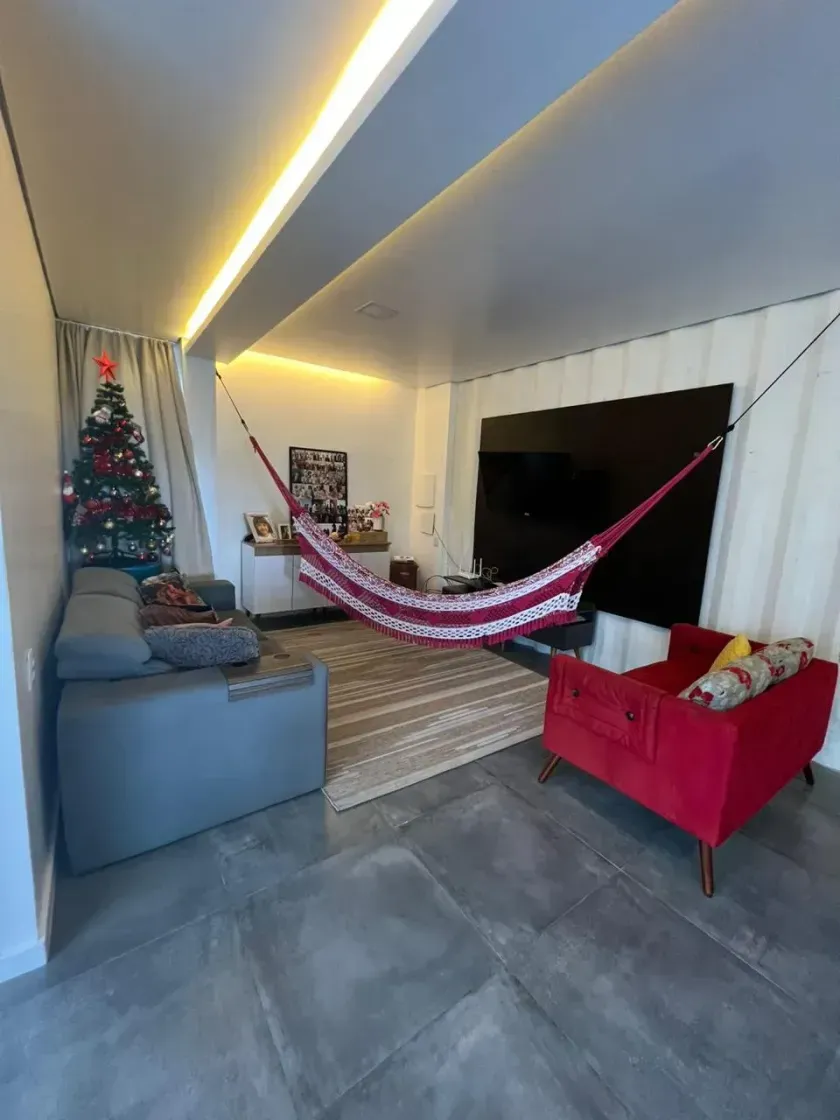 Casa container com 3 dormitórios sendo 1 suíte e 4 vagas Estaleirinho em Balneário Camboriú/SC — foto 4