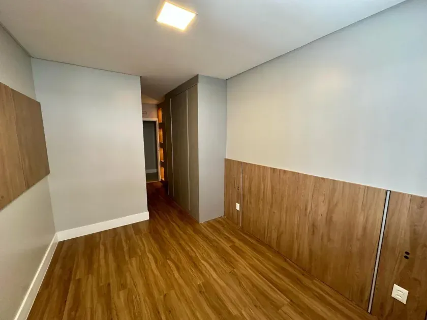 Apartamento semimobiliado com 3 dormitórios sendo 3 suítes e 2 vagas de garagem em Itajaí — foto 9