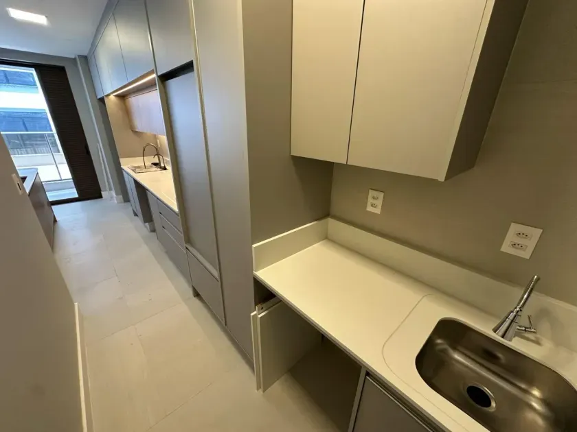 Apartamento semimobiliado com 3 dormitórios sendo 3 suítes e 2 vagas de garagem em Itajaí — foto 7