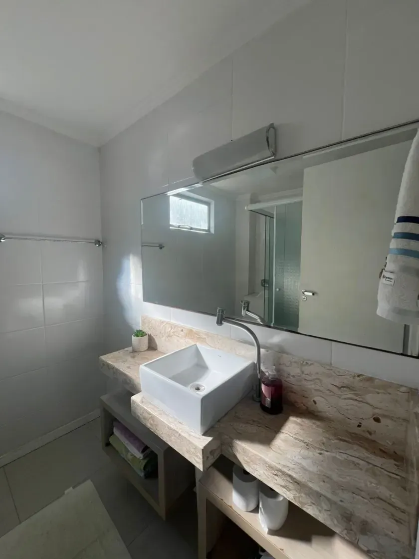 Apartamento Mobiliado com 1 dormitórios sendo 1 vagas de garagem em Balneário Camboriú — foto 9