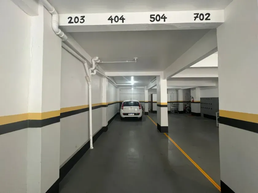Apartamento Mobiliado com 1 dormitórios sendo 1 vagas de garagem em Balneário Camboriú — foto 11