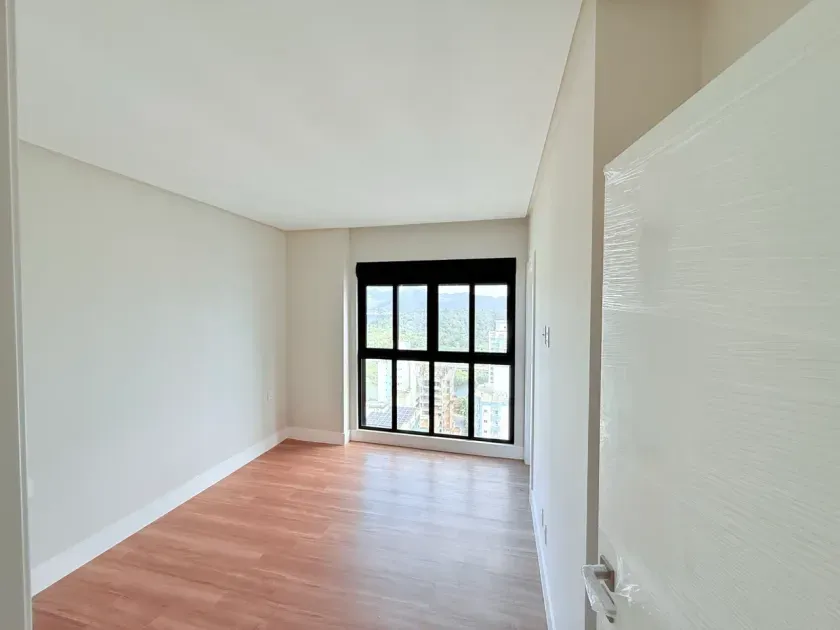 Apartamento sem mobilia com 4 dormitórios sendo 4 suítes e 4 vagas de garagem em Balneário Camboriú — foto 8