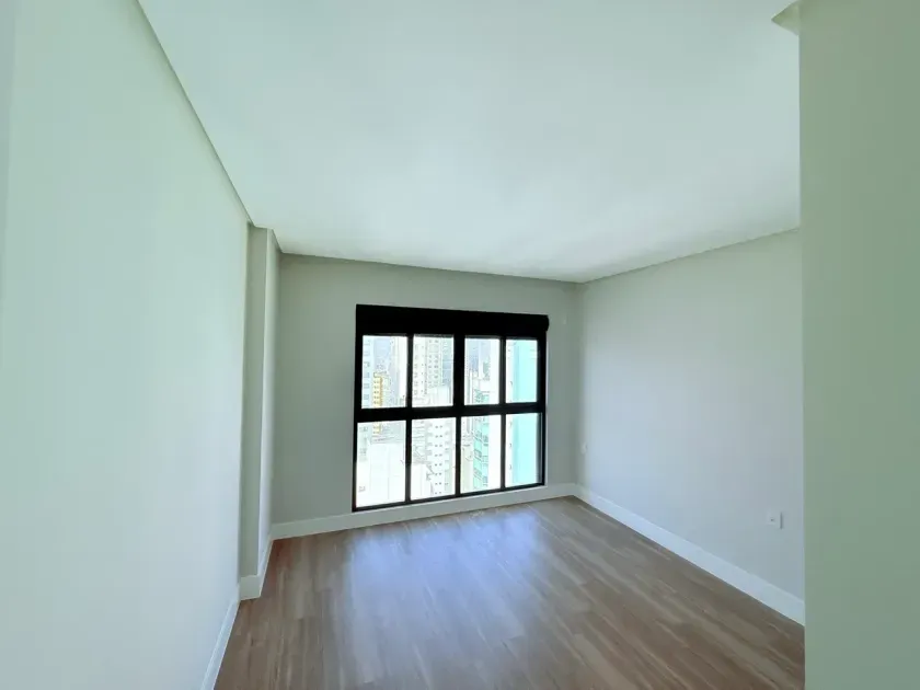 Apartamento sem mobilia com 4 dormitórios sendo 4 suítes e 4 vagas de garagem em Balneário Camboriú — foto 11