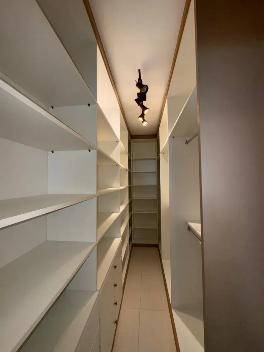 Apartamento mobiliado com 3 dormitórios sendo 2 suítes e 1 vagas de garagem em Balneário Camboriú — foto 18