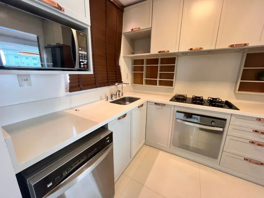 Apartamento com 3 suítes e 3 vagas de garagem no Centro de Balneário Camboriú/SC — foto 25