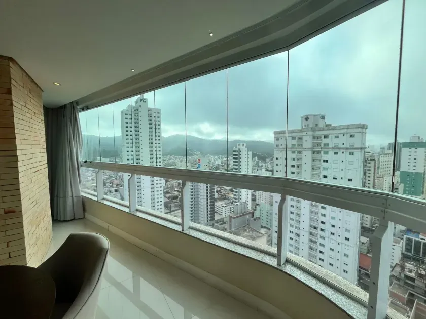 Apartamento com 3 suítes e 3 vagas de garagem no Centro de Balneário Camboriú/SC — foto 29