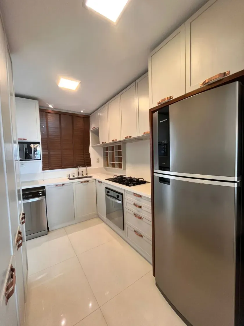 Apartamento com 3 suítes e 3 vagas de garagem no Centro de Balneário Camboriú/SC — foto 30