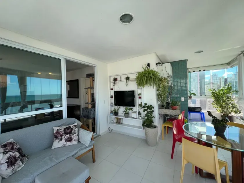 Apartamento mobiliado com 3 dormitórios sendo 3 suítes e 2 vagas de garagem em Balneário Camboriú — foto 6