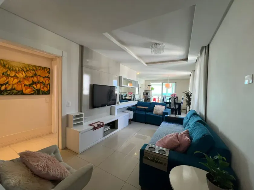 Apartamento mobiliado com 3 dormitórios sendo 3 suítes e 2 vagas de garagem em Balneário Camboriú — foto 7