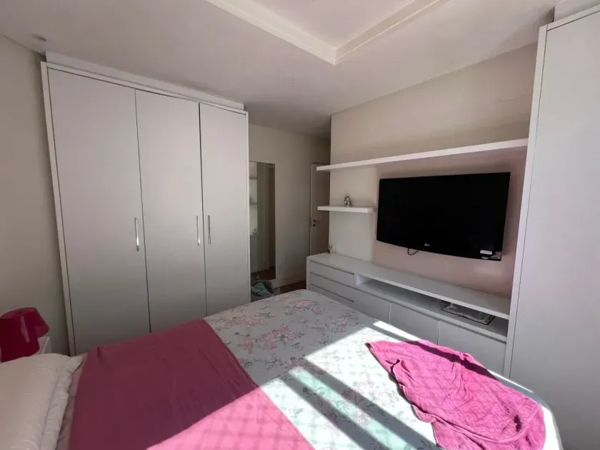 Apartamento mobiliado com 3 dormitórios sendo 3 suítes e 2 vagas de garagem em Balneário Camboriú — foto 13
